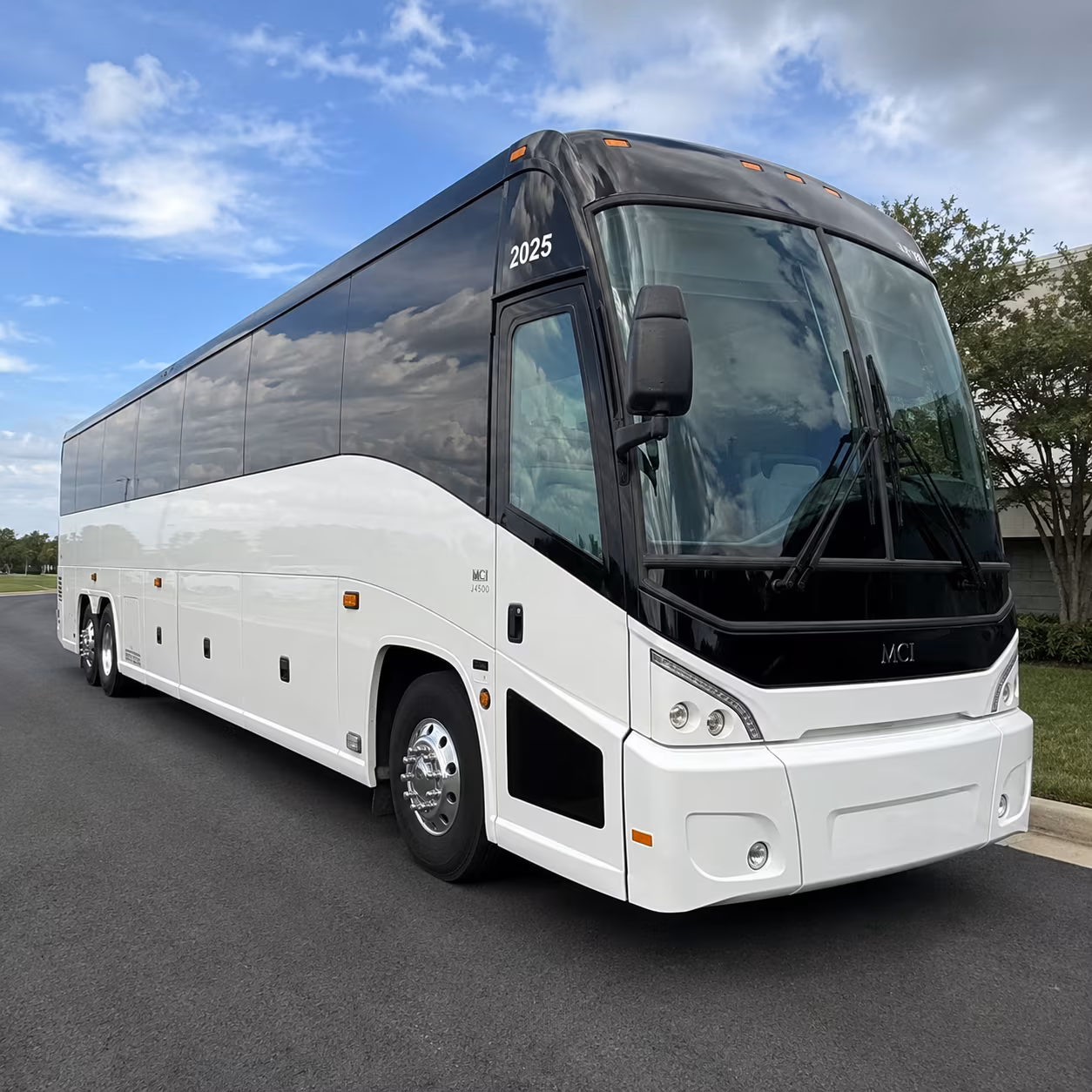 corporate event game day charter buses from west bloomfield to detroit
